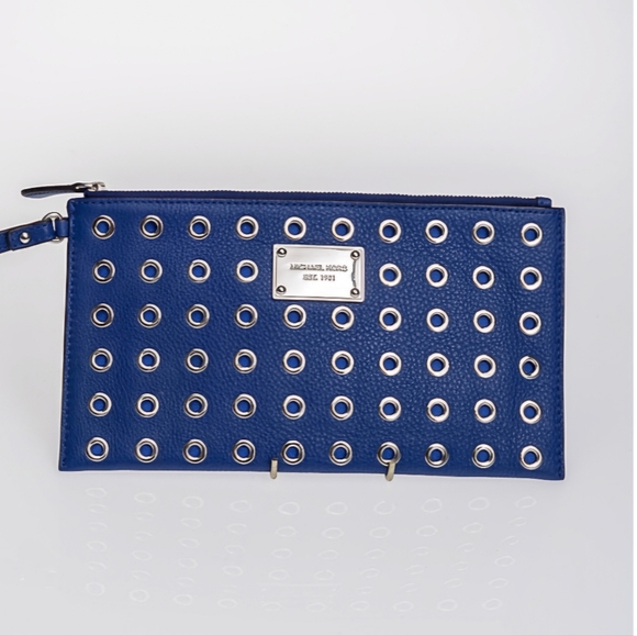 Michael Kors Handbags - MICHAEL KORS WRISTLET CLUTCH